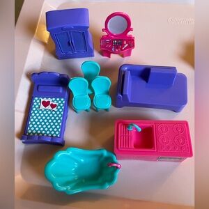 Kid Connection Doll House Furniture 9 pcs Lot Tub Sink/Stove Vanity Sofa &  More